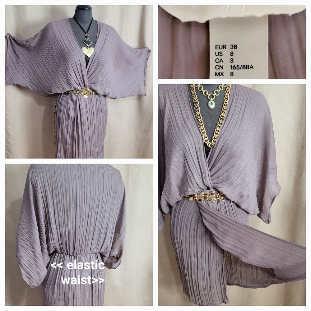 Pleated Dress / 8 - Picture 3 of 11